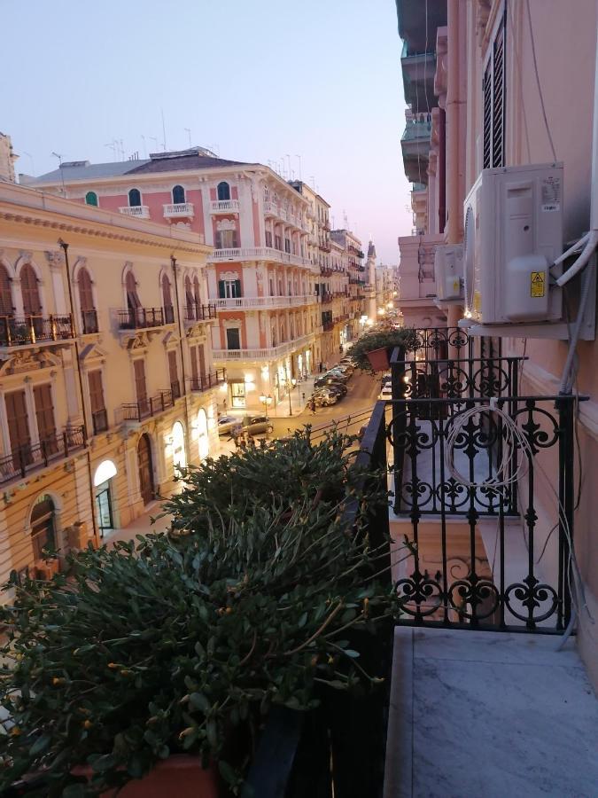 Queen 24 Taranto Exterior photo